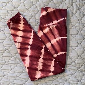 PINK Victoria's Secret Red & Pink Tie-Dye SEAMLESS HIGH WAIST 7/8 WORKOUT TIGHT
